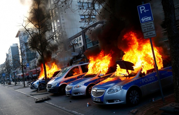 frankfurt cop cars