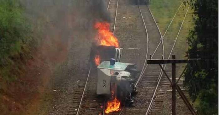 michoacan-train-track-burning-protest