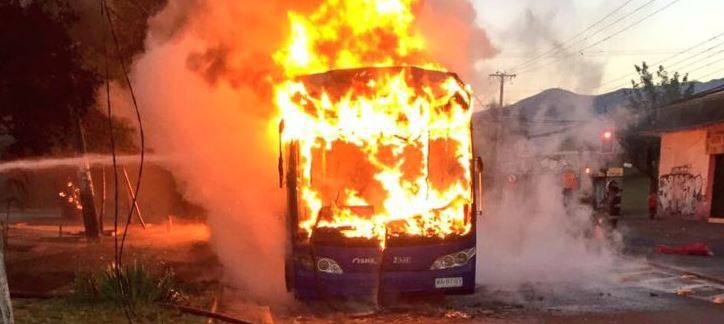 chile-bus-burning-3-11-16